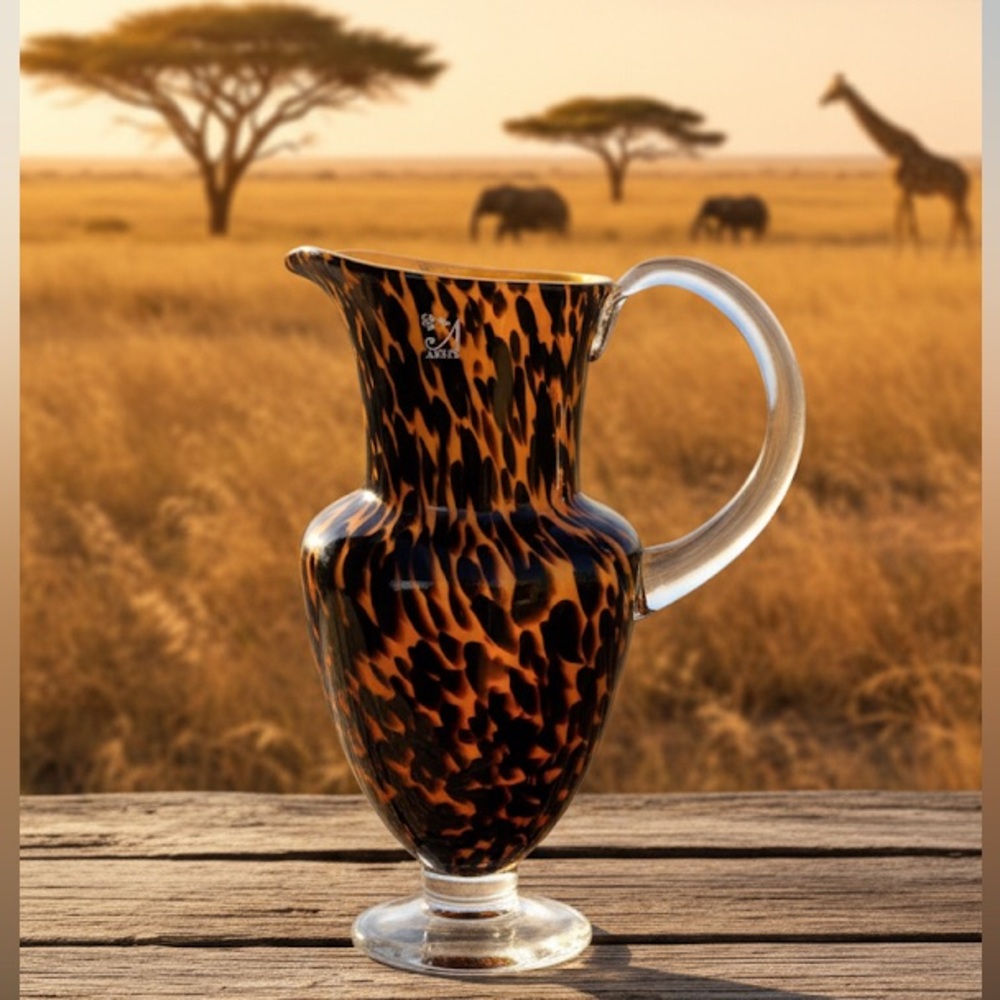 Vintage Global Amici Safari Leopard Pattern Pitcher. 11” Italian glass company